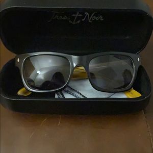 Tres Noir Waycooler sunglasses 😎